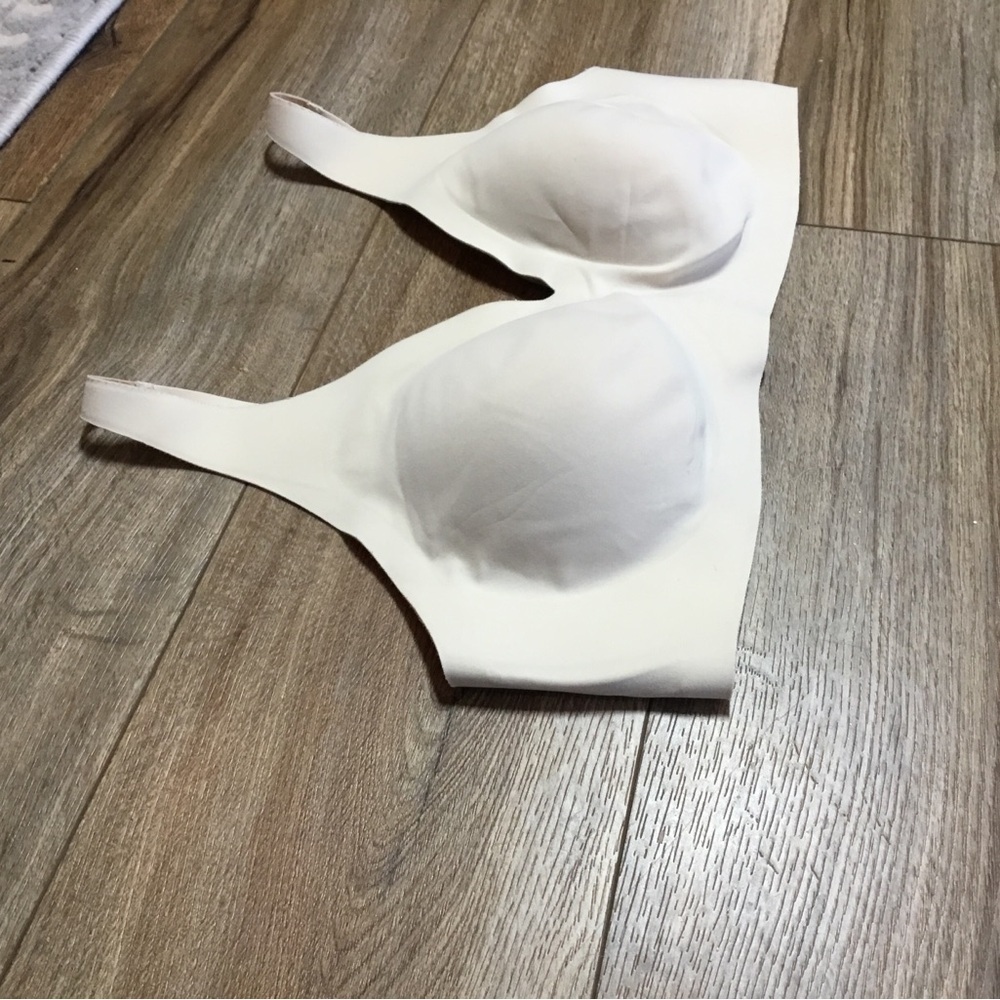 Knix Revolution seamless removable cups V-Neck Bra - Picture 5 of 9